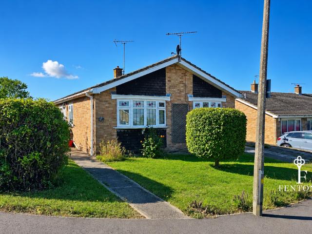 Dugmore Avenue, Kirby Le Soken CO13, 3 bed detached bungalow to rent, £1,500 pcm | PrimeLocation