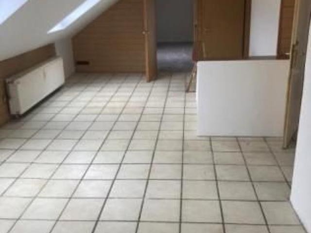 Duisburg Stadtmitte 3 Zimmer Dachgeschoßwohnung zu vermieten Wohnungen Duisburg