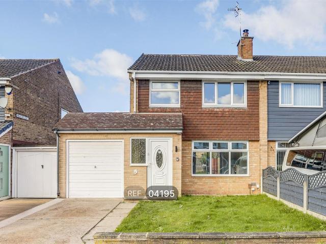 Duke Close, Nottingham NG6, 3 bed semi detached house to rent, £1,150 pcm | PrimeLocation