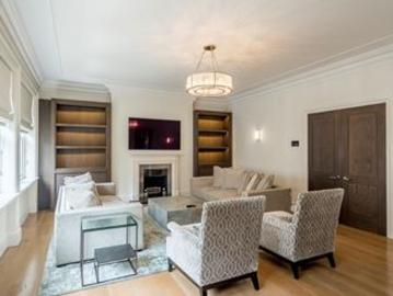 Duke St, London EC4M, 3 bed flat to rent, £21,233 pcm | PrimeLocation