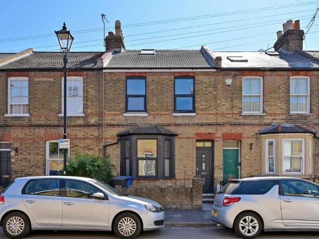 Duke Street, Windsor, Berkshire, SL4 4 bed terraced house to rent £2,850 pcm £658 pw