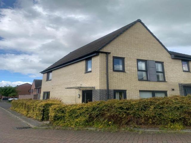 Duke Street, Fitzwilliam, Pontefract 2 bed semi detached house to rent £825 pcm £190 pw