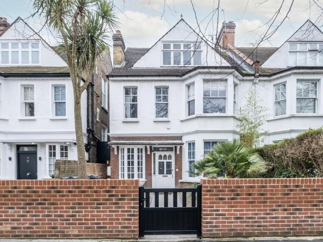Dukes Avenue London W4 1 bed flat to rent £2,600 pcm £600 pw