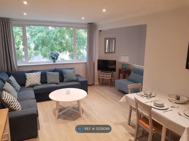 Dukes Avenue, New Malden KT3, 3 bed flat to rent, £2,350 pcm | PrimeLocation
