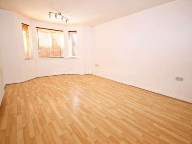 Dukes Avenue, New Malden, KT3