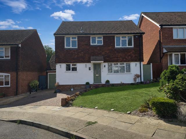 Dukes Orchard, Bexley DA5, 4 bed detached house to rent, £2,350 pcm | PrimeLocation