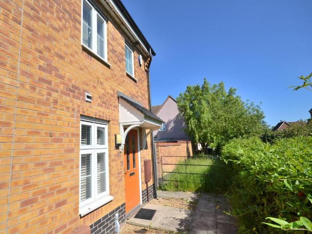 Dukes Place, King's Lynn PE30 2 bed end of terrace house to rent £925 pcm £213 pw