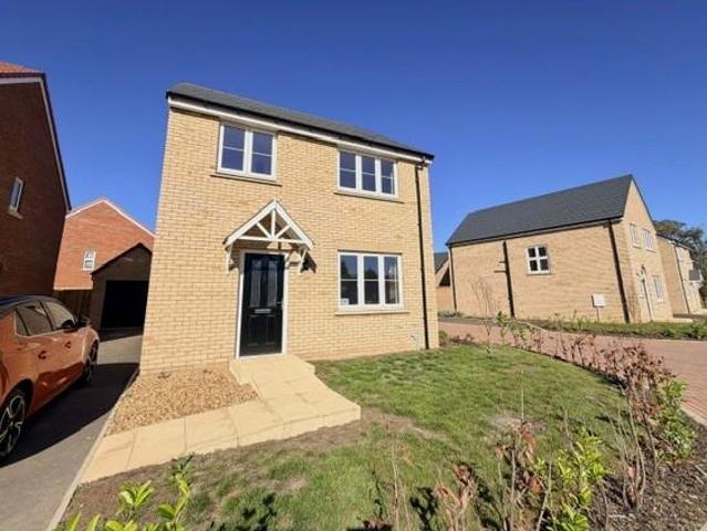 Dukes Road, Downham Market 4 bed detached house to rent £1,575 pcm £363 pw