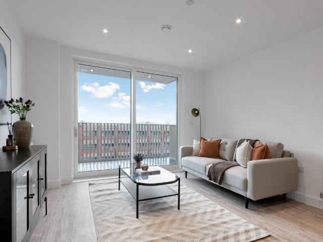 Dukes Road, Wood Street, Walthamstow E17, 2 bed flat to rent, £2,400 pcm | PrimeLocation