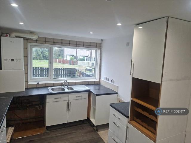 Dulverton Place, Leeds, LS11 3 bed terraced house to rent £1,250 pcm £288 pw