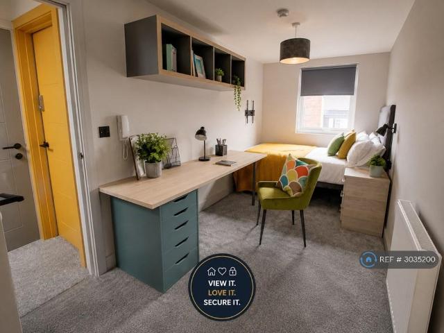 Dulverton Road, Leicester, LE3 1 bed in a house share to rent £495 pcm £114 pw