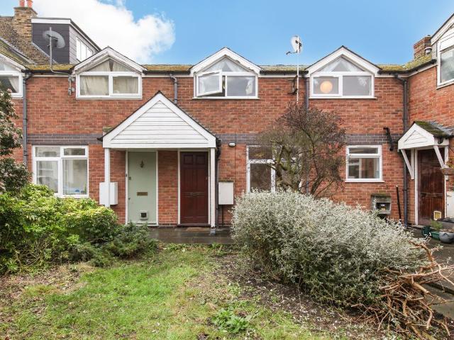 Dulwich Lawn Close, East Dulwich, London SE22, 2 bed terraced house to rent, £2,100 pcm | PrimeLocation