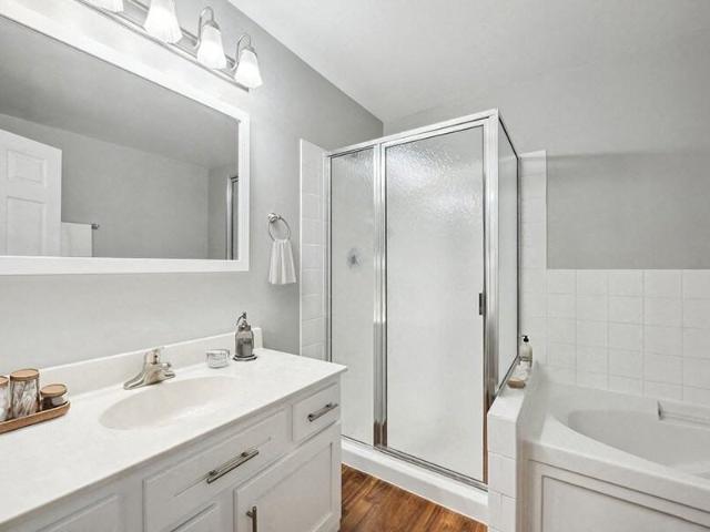 Dulles Greene 2 Bedroom Apartment for Rent at 2150 Astoria Cir, Herndon, VA 20170