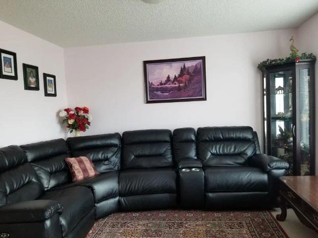 Duplex — 3 Bedrooms+ Den Main Floor