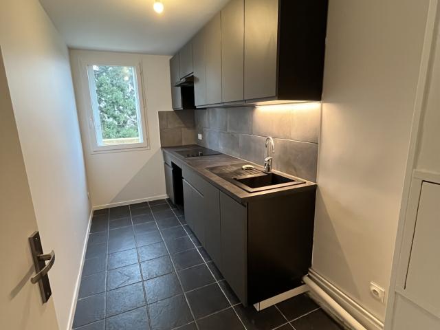 Duplex 3 pièces avec box en sous sol au pied de la gare de Boissy Saint Léger