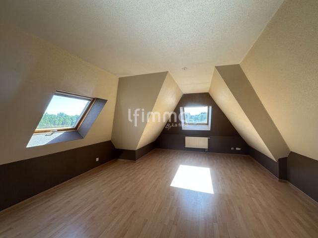 Duplex 103 m² avec balcon et double parking sécurisé