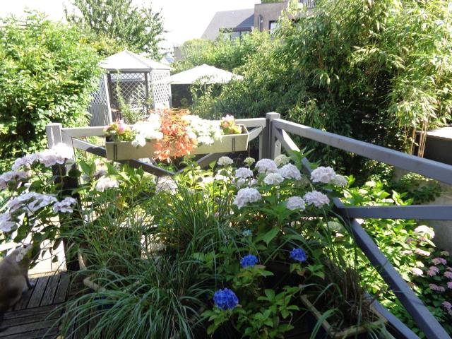 Duplex 120 m², garden & terraces, Bruyères neighbourhood