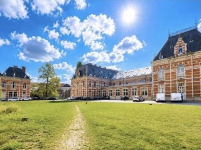 Duplex 120m² private estate outside parking