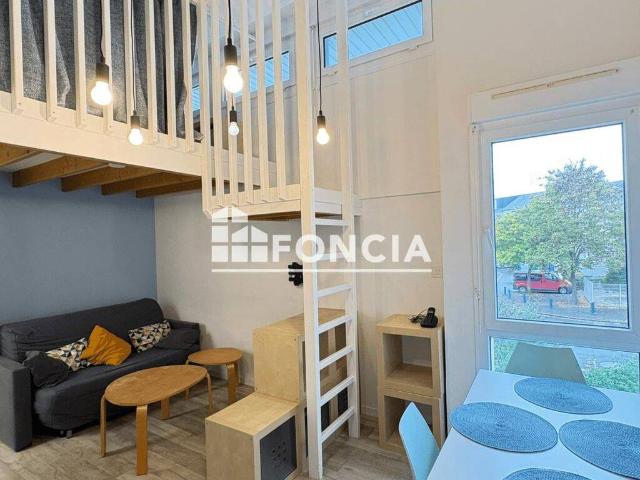 DUPLEX