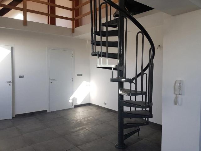 Duplex 1 Ch garage parking privé