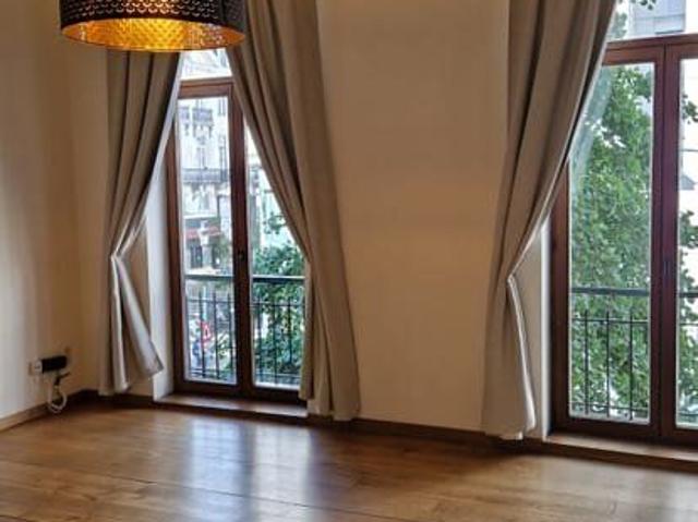 Duplex 1 ch. parquet, cheminée, centre ville