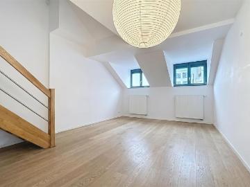 Duplex 1 chambre bureaux et terrasse