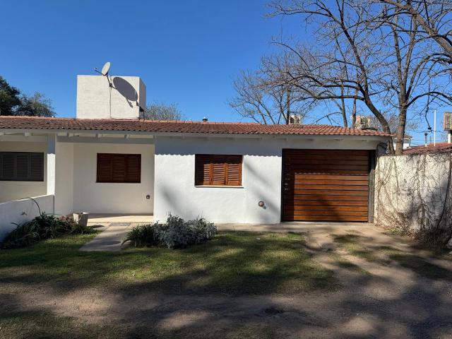 DUPLEX 1 PLANTA EN HOUSING ZONA NORTE 2 DORM 1 BAÑO GARAGE PILETA