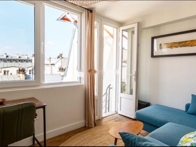Duplex 25m² terrace jacuzzi Oberkampf air conditioning and double elevator