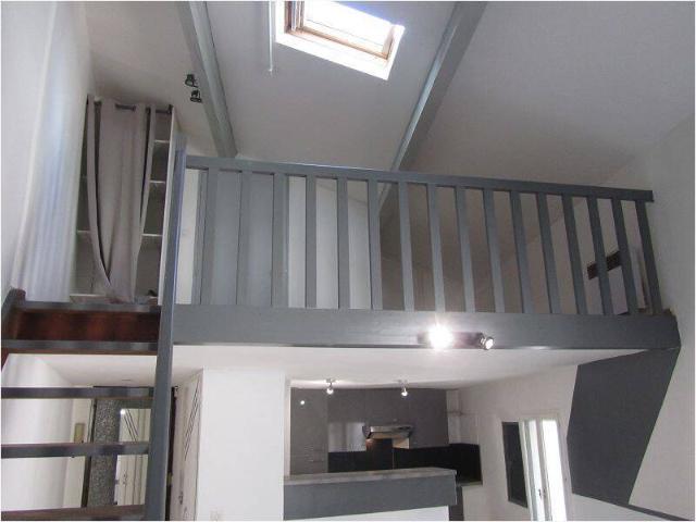 DUPLEX