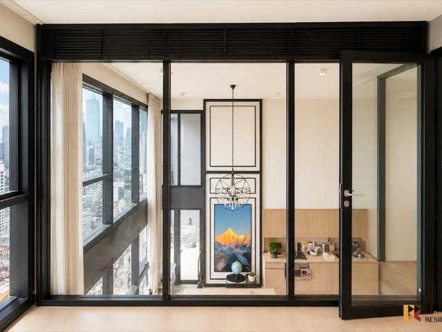 Duplex 2 ชั้น เพดานสูง วิวเมือง The Lofts Silom ใกล้ BTS สุรศักดิ์