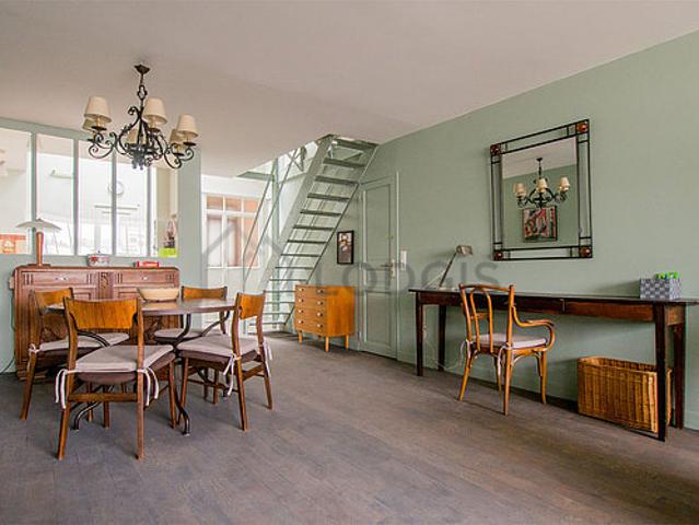Duplex 2 chambres meublé avec ascenseur et concierge République Paris 11°