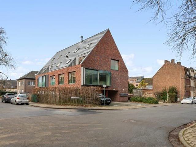 Duplex 2 slaapkamer appartement met privé tuin