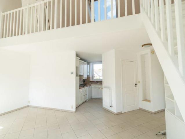 DUPLEX 2CH + BUREAU A PROX. GARE