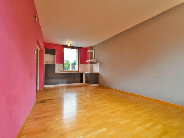 Duplex 2CH idéalement situé au coeur de Marchin!