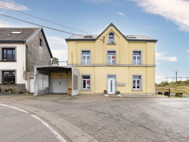 Duplex 4 chambres avec jardin et garage au cœur de Gouvy