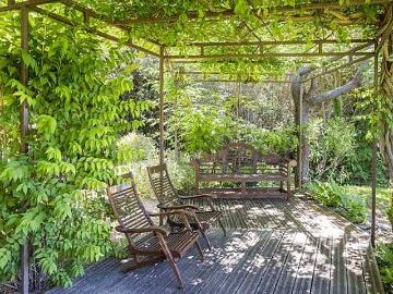 Duplex 4 chambres meublé avec piscine, piscine et terrasse Nord Ouest d'Aix en Pce