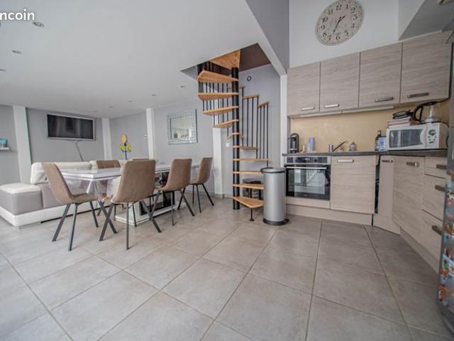 Duplex 4 pièces 93 m²