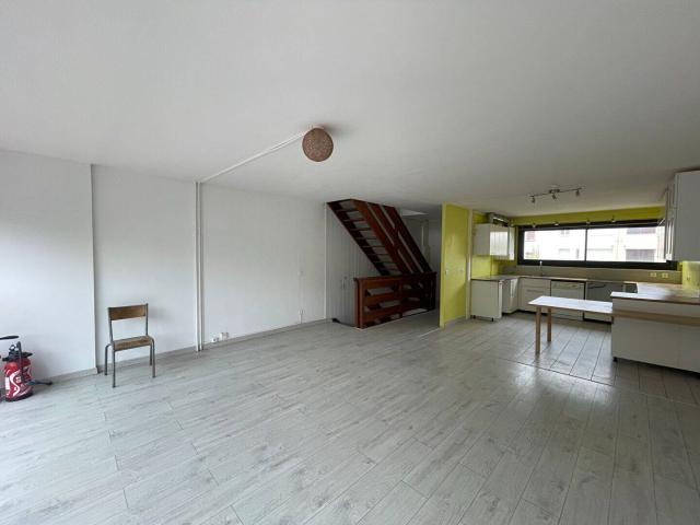 DUPLEX 4 PIÈCES 96,25 m² 3 CHAMBRES LE MEE SUR SEINE + 1