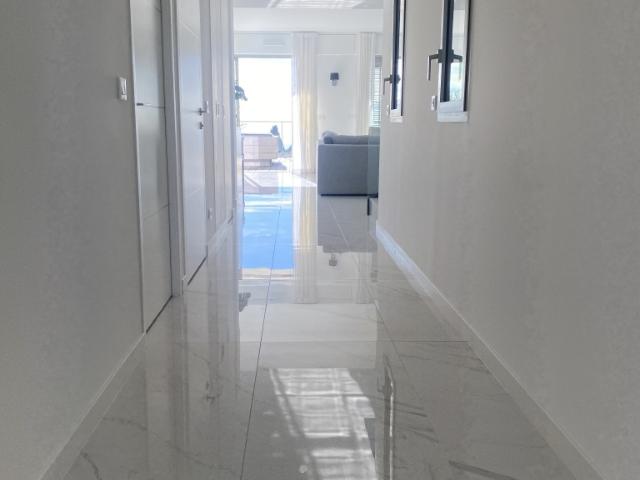 Duplex 5 pièces 174M² et 2 garages Domaine de prestige Grac Immo