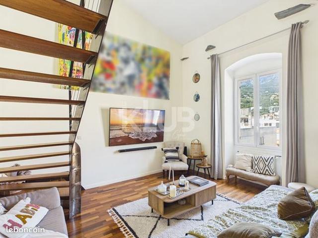 Duplex 5 pièces 200 m²