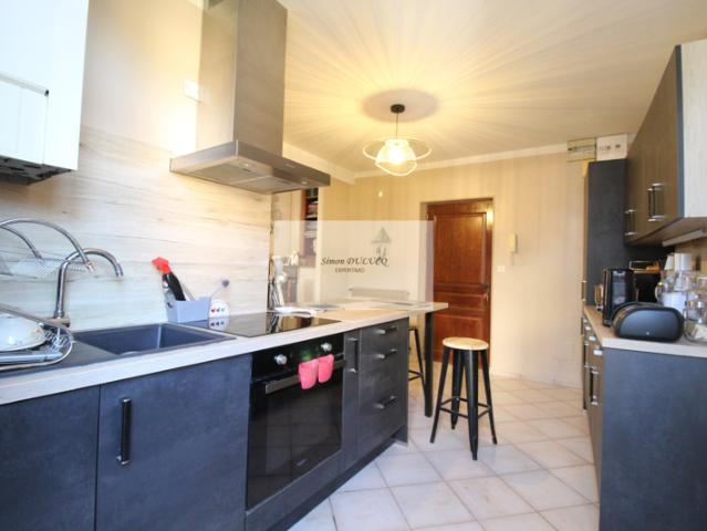 Duplex 6 pièces 120m2 avec balcon, cave et grenier