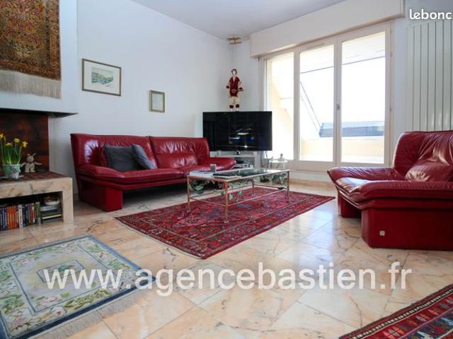 Duplex 6 pièces 229 m²