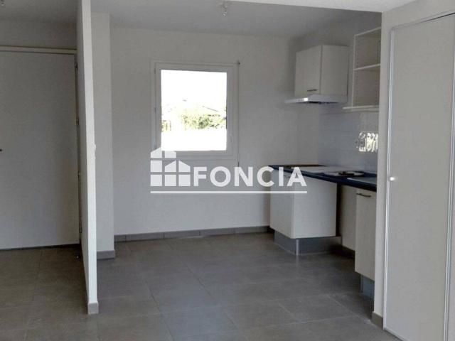 DUPLEX