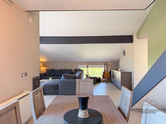 Duplex 94 m² Dernier étage avec ascenseur Centre ville Douvaine