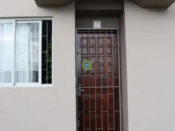 Duplex com escritório em rua tranquila e ótima localização em São José/SC
