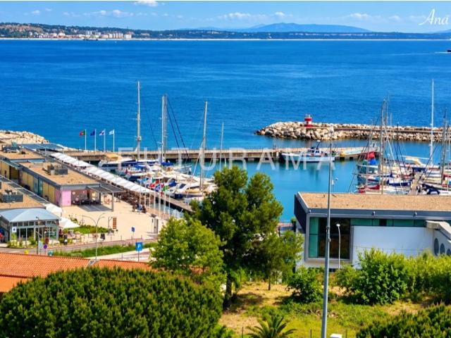 Duplex com terraço de 137m2 em Oeiras