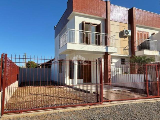 DUPLEX COM 02 DORMITÓRIOS E PÁTIO NO ARROIO GRANDE