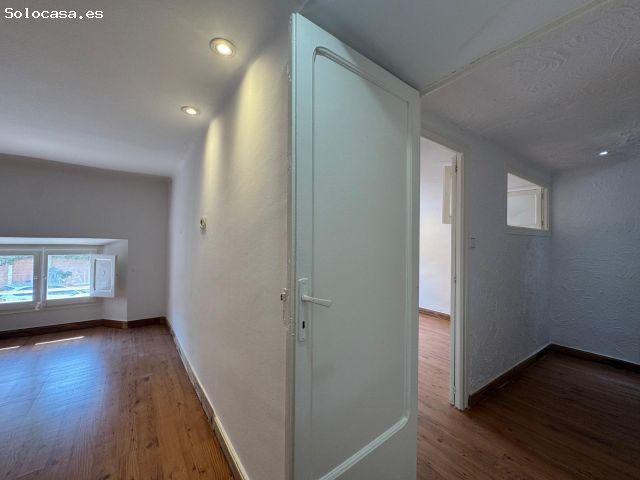 Duplex con acceso a pie de calle, 3 dormitorios, gran trastero con sala lavadero y entrada de unos 2
