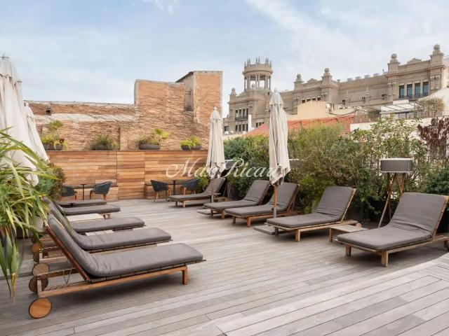 Dúplex con balcón en alquiler en Barri Gòtic
