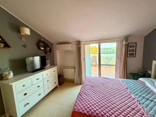 Dúplex con balcón en alquiler en Carrer Ramon y Cajal